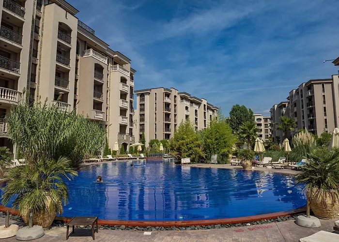 Menada In Cascadas 3*