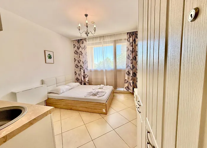 Menada In Cascadas Slantchev Briag